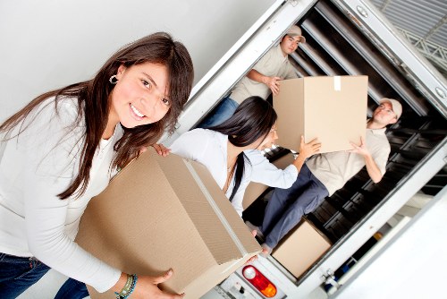 Queens Park moving van suitable for bulky items and apartment access
