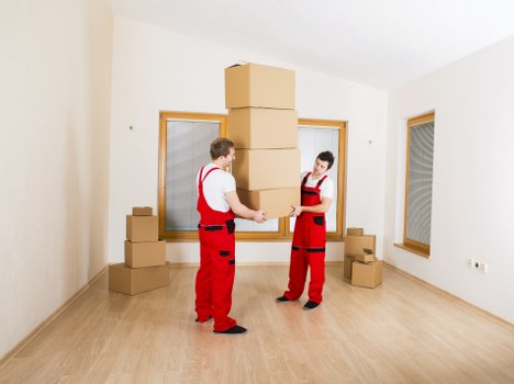 Local packing supplies suited to flat and house moves in Queens Park